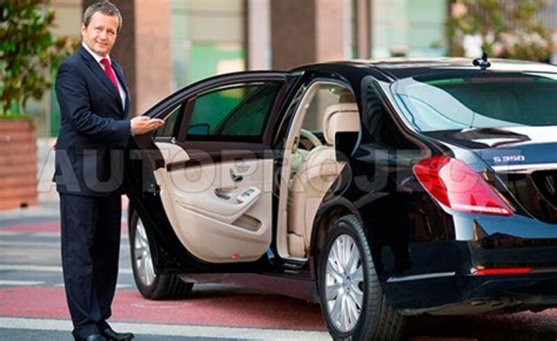 Car rental with driver on the French Riviera