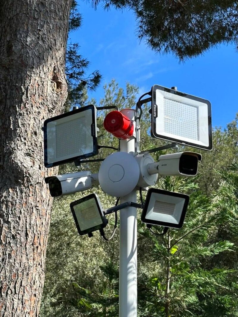 Designing video surveillance at the villa: avoiding blind spots and making the system work effectively