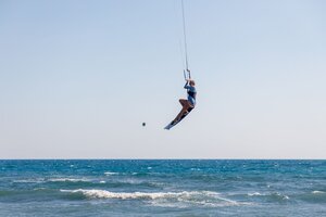 Из Канн на Корсику: первый женский переход на кайте