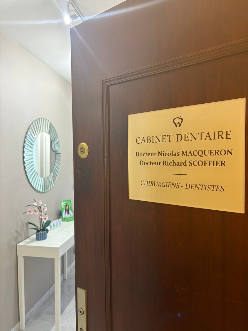 Стоматологическая клиника MS Dentaire в Грассе
